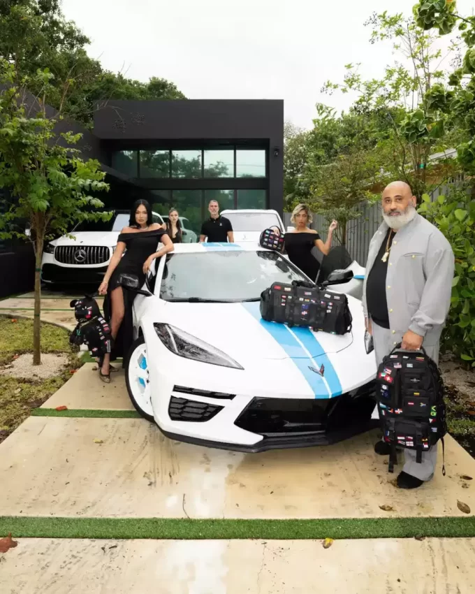 JAMES ERSTKLASSIGER GLOBAL FLAGS MONEYBEAR RUCKSACK