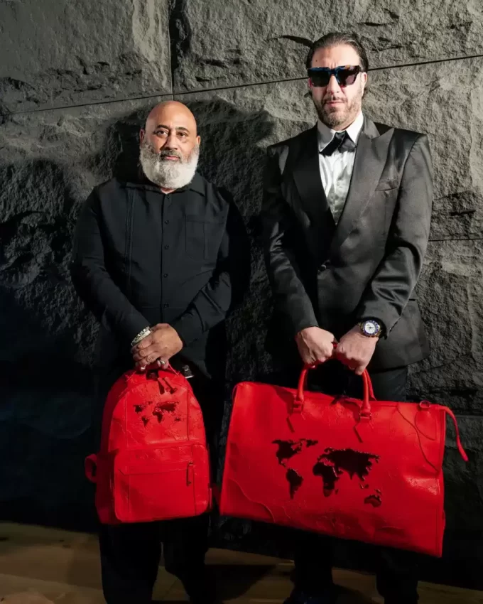 JAMES ERSTKLASSIGER RUBINROTER CHATEAU-RUCKSACK