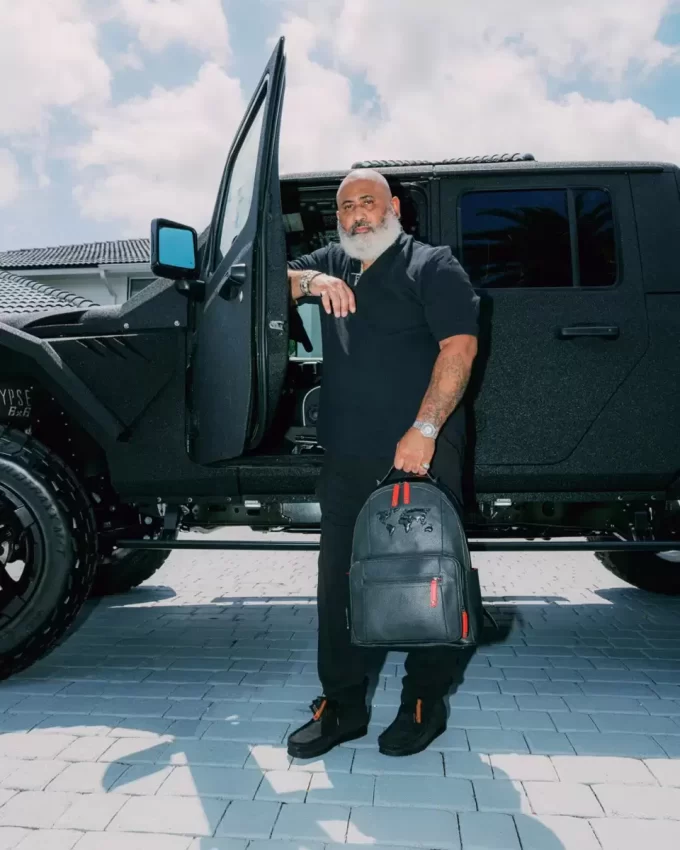 JAMES FIRST CLASS GLOBAL TAKEOFF FRACHTRUCKSACK