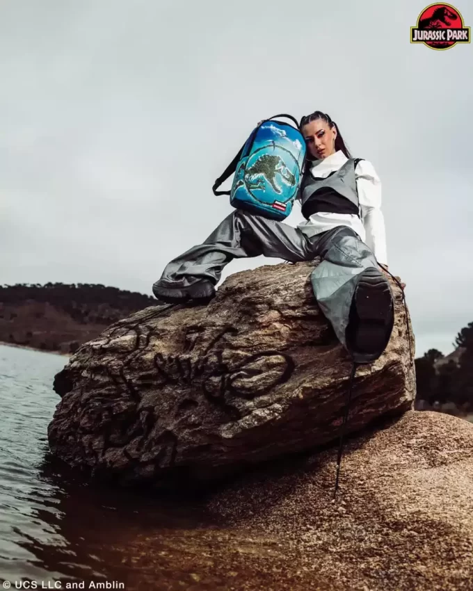 JURASSIC ISLAND RUCKSACK (DLXV)