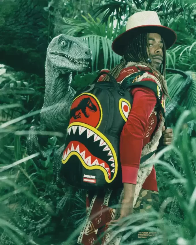 JURASSIC PARK SHARK „CHENILLE SHARK“ RUCKSACK (DLXR)