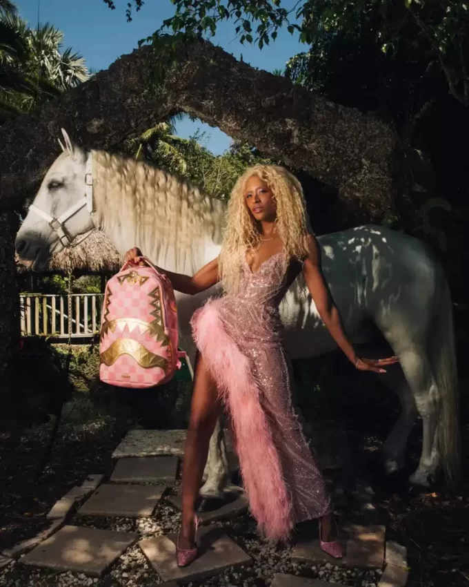 KI-Botschaft aus Afrikas Zukunft – Rucksack der Zukunft – Sandflower-Kooperation