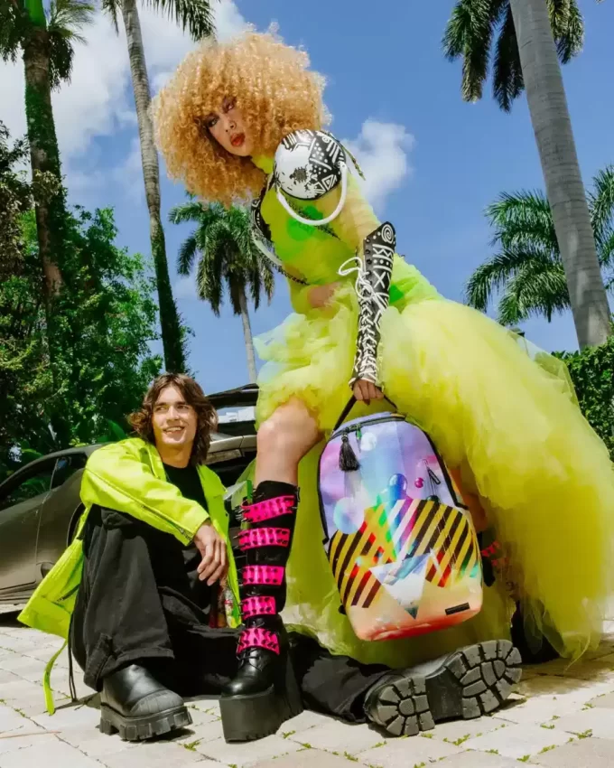 KI-FRAKTALE VISIONEN RUCKSACK