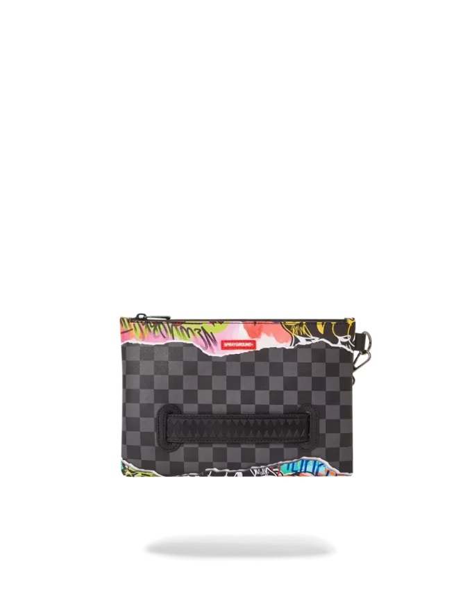 KÜNSTLERISCHES PRÄSENTIERT CROSSOVER-CLUTCH