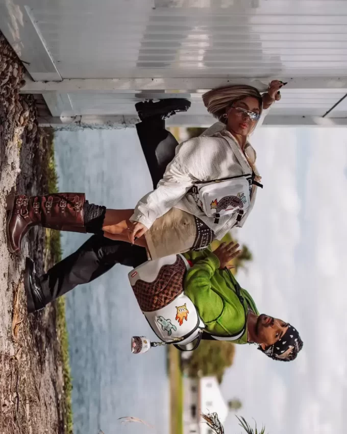 LASST UNS LÄRM MACHEN – RUCKSACK-SCHLÜSSELANHÄNGER