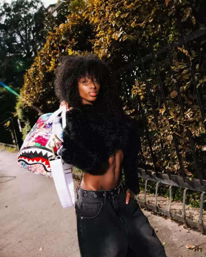 LE MONDE DES GRAFFITIS MINI DUFFLE LE MONDE DES GRAFFITIS MINI DUFFLE