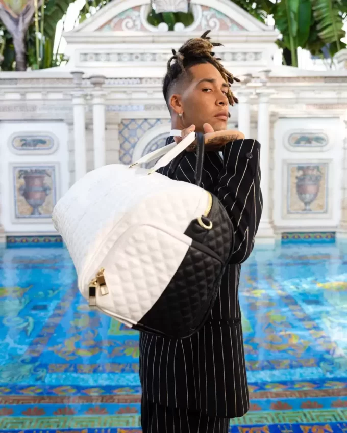 LEVELED UP SPLIT QUILT SHARK DUFFLE LEVELED UP SPLIT QUILT SHARK DUFFLE