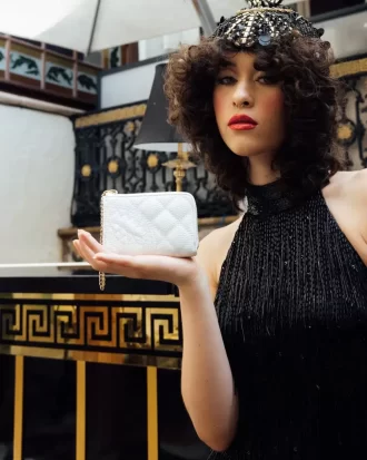 LEVELED UP SPLIT QUILT SHARK GELDBÖRSE