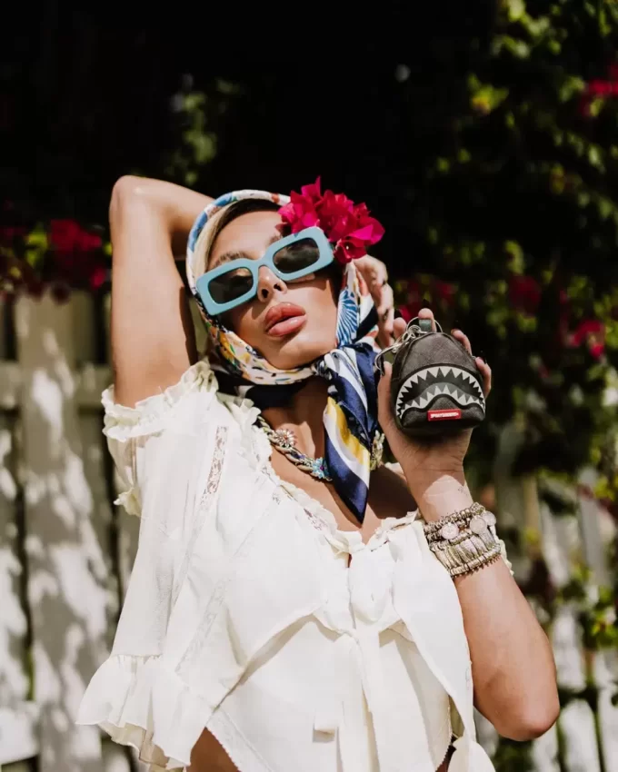 LIGHTS OUT SHARKS IN PARIS RUCKSACK-SCHLÜSSELANHÄNGER