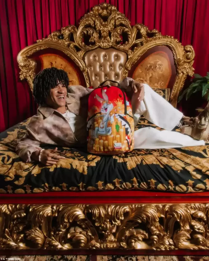 LOONEY TUNES BUGS BILLIONAIRE DLXR RUCKSACK