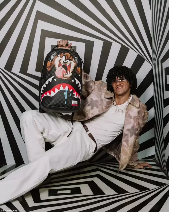 LOONEY TUNES TAZ FRESSEN HAIE RUCKSACK