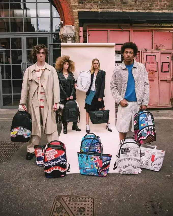 LONDON FASHION WEEK THE STRAND TOTE