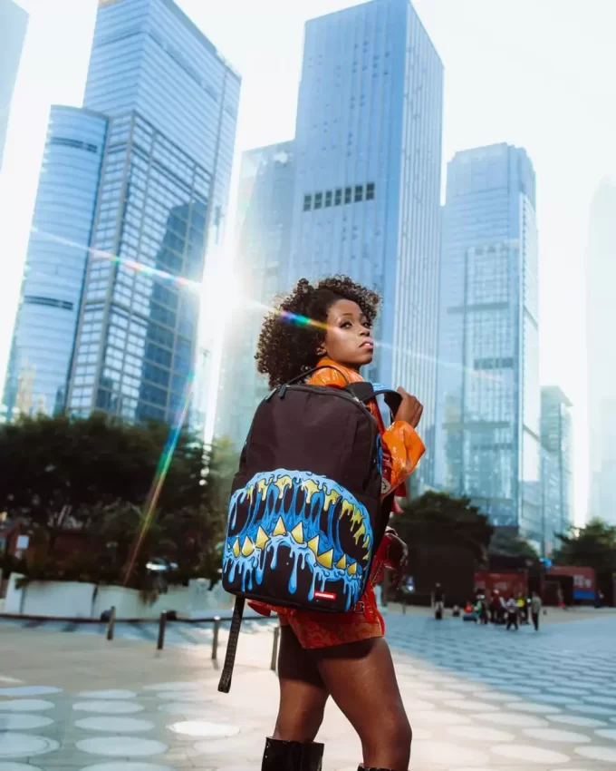 MEGA MELT SHARK RUCKSACK