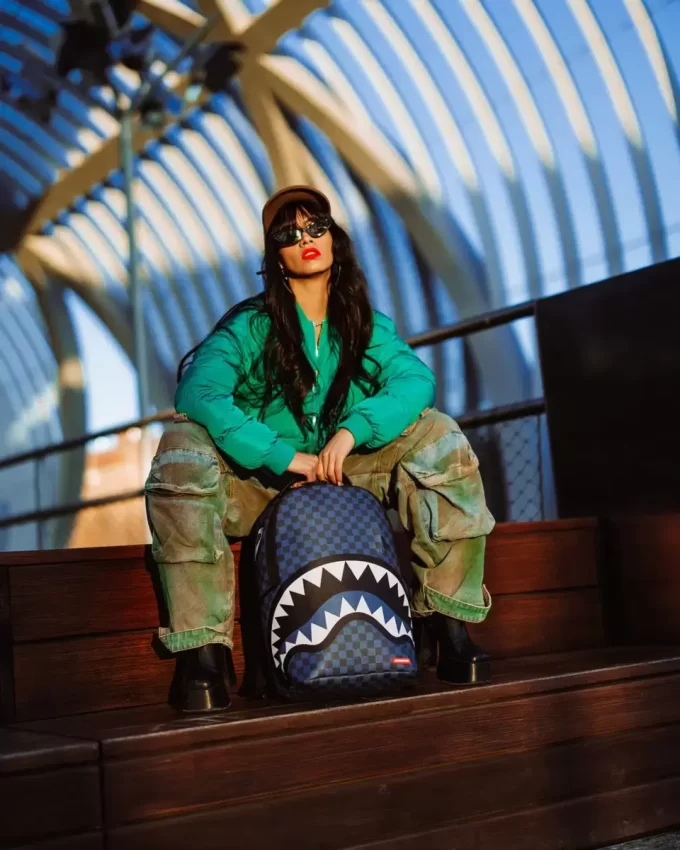 MIDNIGHT MAGIC SHARKS IN PARIS RUCKSACK