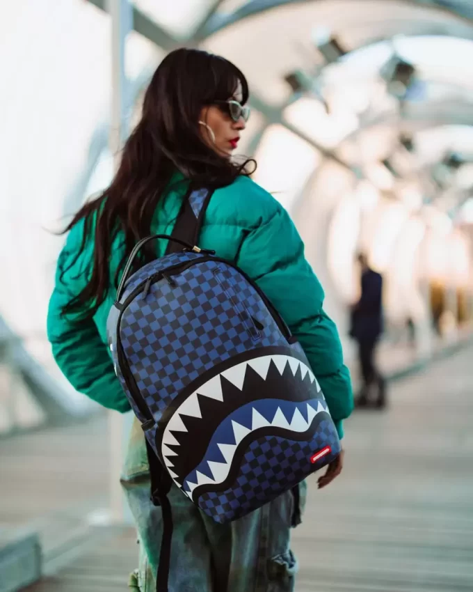 MIDNIGHT MAGIC SHARKS IN PARIS RUCKSACK
