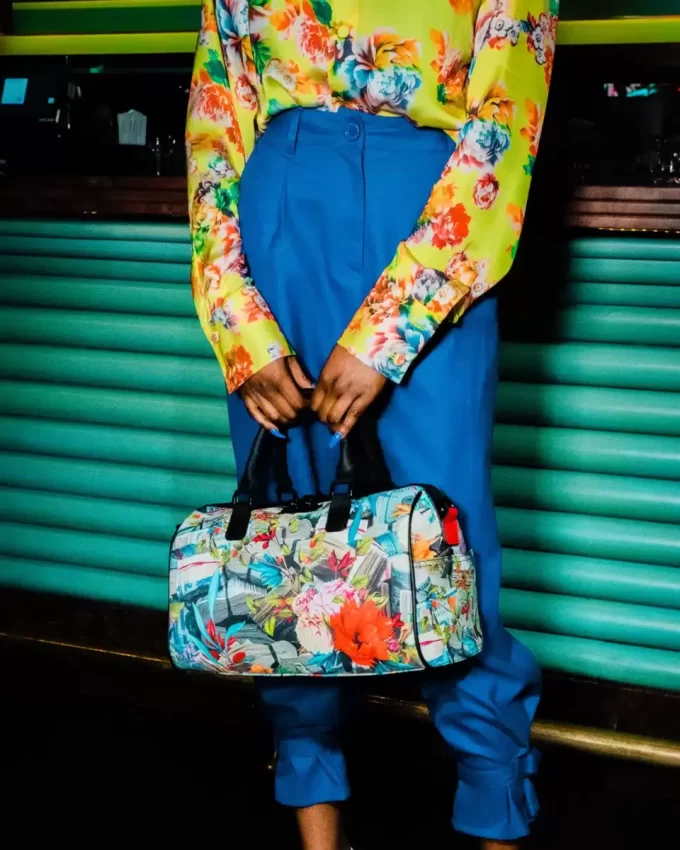 Mini-Reisetasche aus Beton-Dschungel Mini-Reisetasche aus Beton-Dschungel