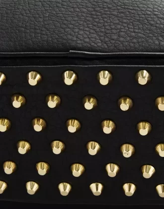 Mit Nieten besetzter Wilder