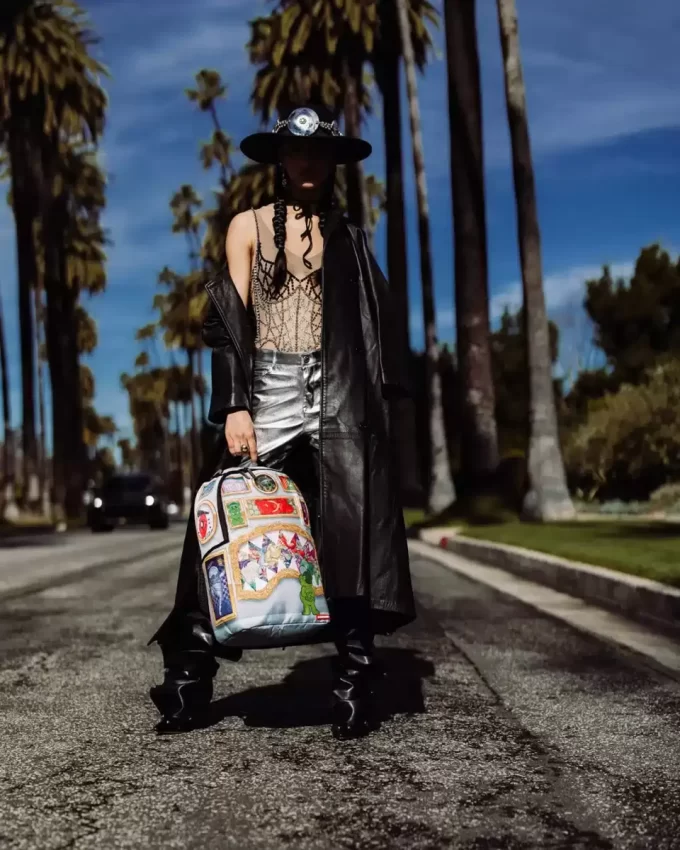 Moneybear Kunstkritik-Rucksack