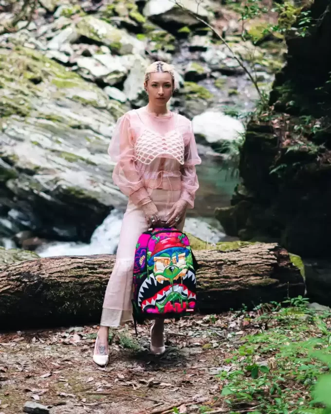 MONEYBEAR MEAN LEAN SHARK MACHINE RUCKSACK