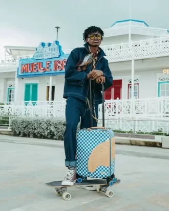 NEUES SHARK YACHT CLUB IMPERIAL HANDGEPÄCK