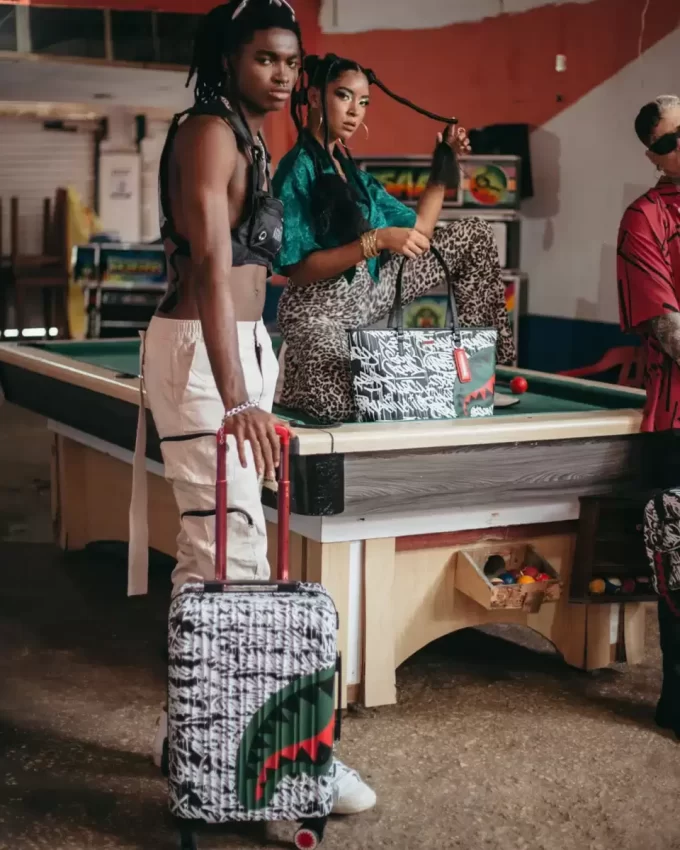 NIGHT NIGHT SHARKNAUTICS HARTSCHALEN-HANDGEPÄCK NIGHT NIGHT SHARKNAUTICS HARTSCHALEN-HANDGEPÄCK