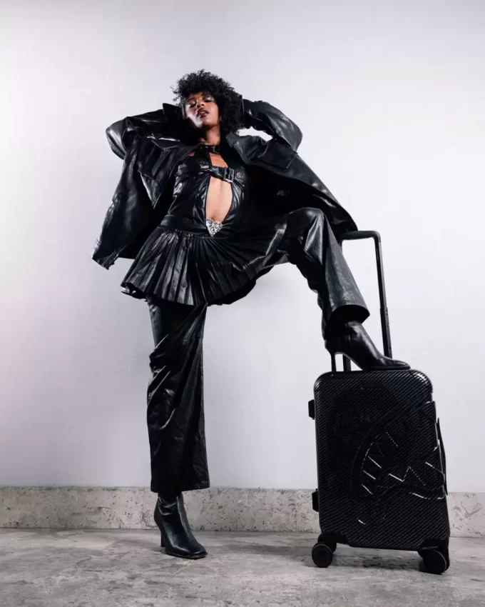 NIGHTFALL SHARKITECTURE HANDGEPÄCK