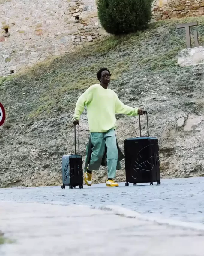 NIGHTSHARKS WORLDWIDE SHARKITECTURE HANDGEPÄCK NIGHTSHARKS WORLDWIDE SHARKITECTURE HANDGEPÄCK