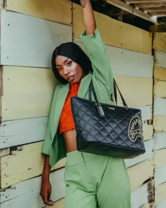 NOIR QUILT GOLD CHAIN  SHARK TOTE