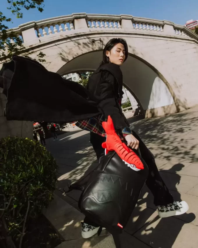 PLÜSCHHAI BIG BITE RUCKSACK