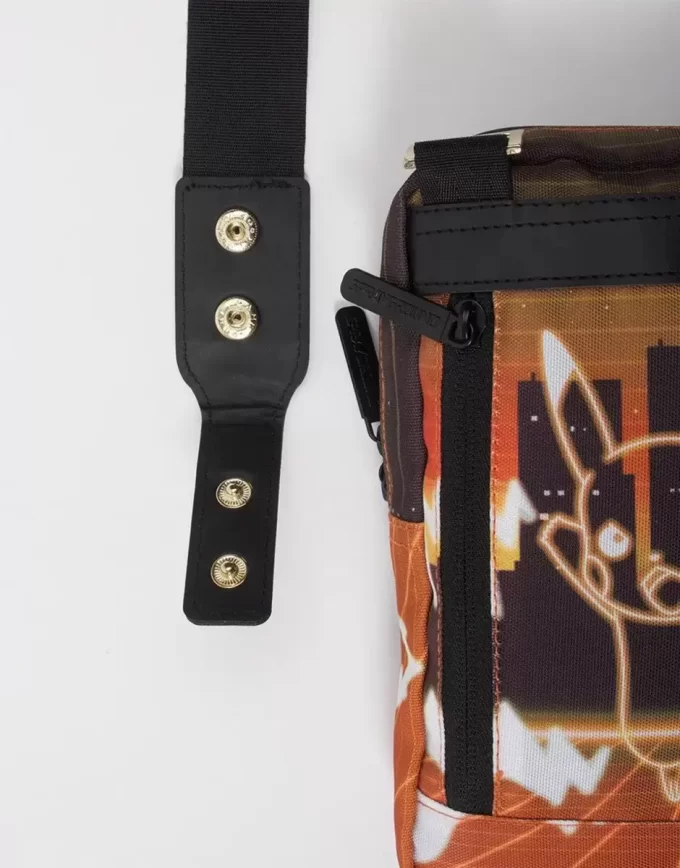 POKÉMON NEON PIKACHU SCHLINGE