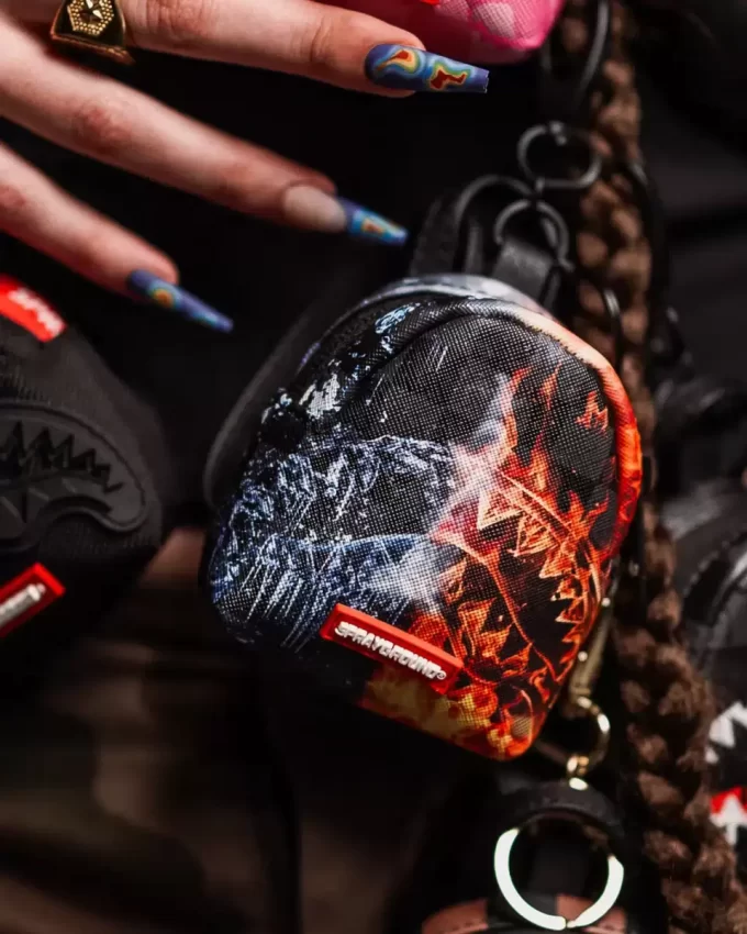 RUCKSACK-SCHLÜSSELANHÄNGER MIT KÄLTE- UND HITZE-MOTOR