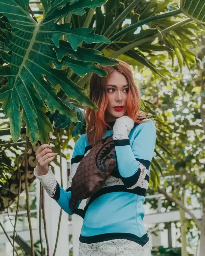 SAVY CROSSBODY MIT HAIEN UND SCHÄDELN