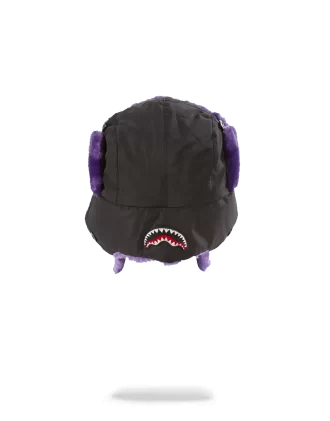 SCHWARZE 3M-FLÜGELHÜTZE MIT LILA FELL