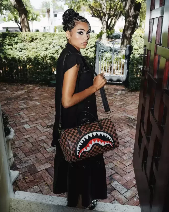 Sägezahnhaie in Paris Mini-Reisetasche