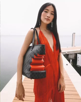 SHARK BITE SHARKS IN PARIS GRAUER TASCHE