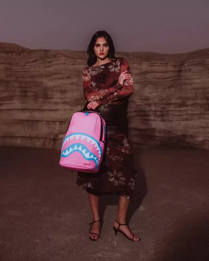 SHARK CENTRAL AMUSEMENT DLXSV RUCKSACK