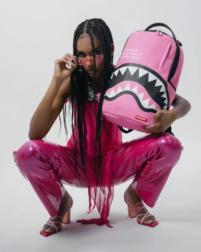 SHARK CENTRAL (PINK) RUCKSACK (DLXV)