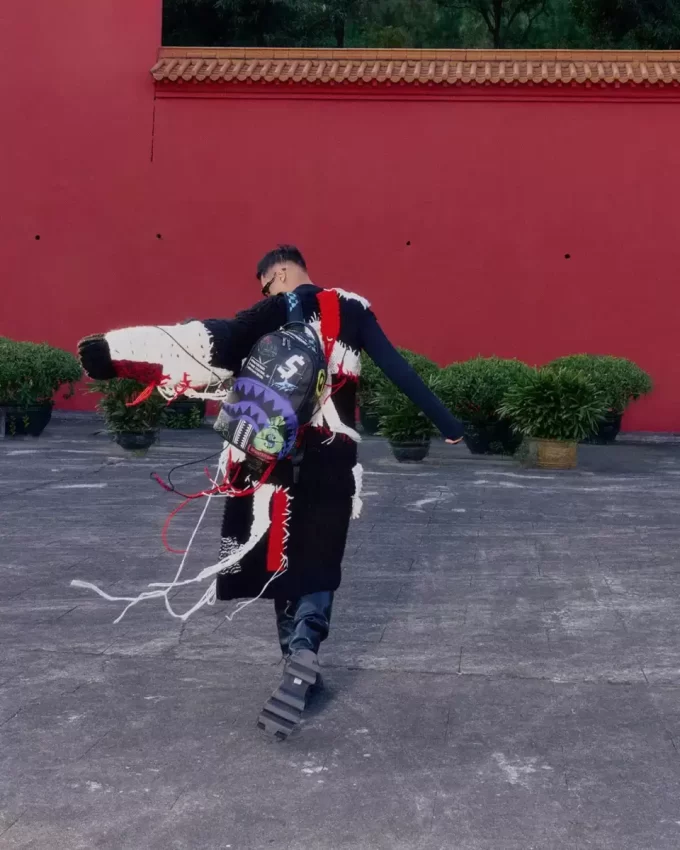 SHARK CENTRAL X DLXSV RUCKSACK