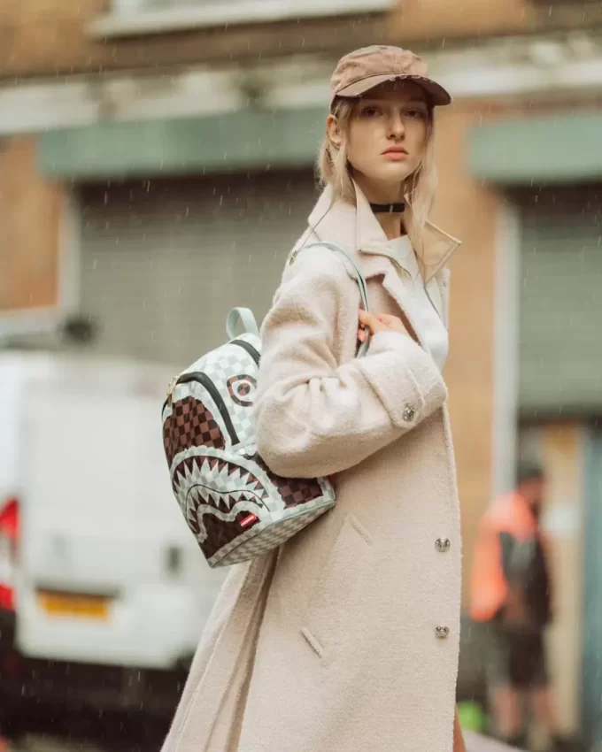 SHARK LEGACY SAVAGE RUCKSACK