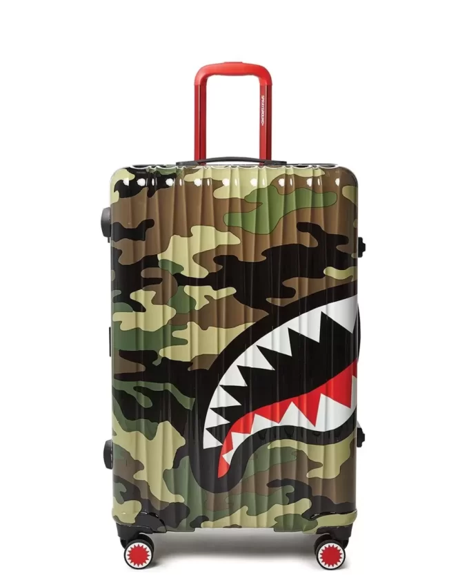 SHARKNAUTICS (CAMO) 29,5″ Gepäck in voller Größe SHARKNAUTICS (CAMO) 29,5″ Gepäck in voller Größe