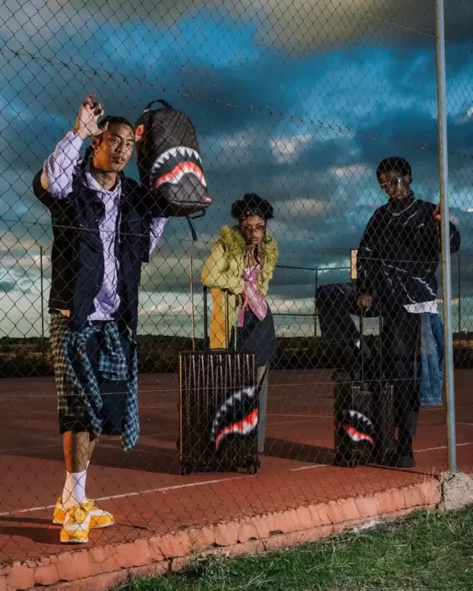 SHARKS IN PARIS BLUR EFFECT GROSSE GEPÄCK SHARKS IN PARIS BLUR EFFECT GROSSE GEPÄCK