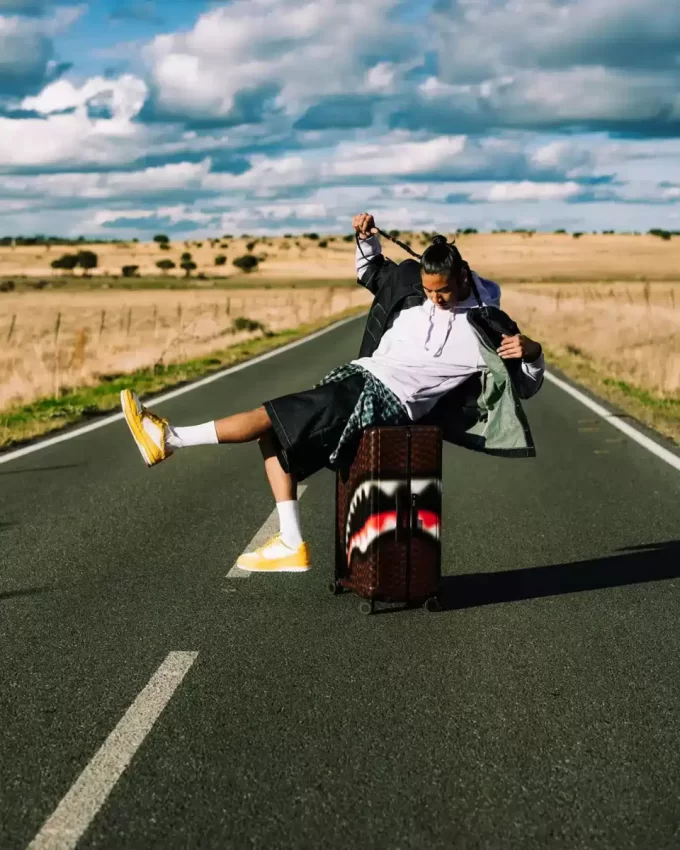 SHARKS IN PARIS BLUR EFFECT GROSSE GEPÄCK SHARKS IN PARIS BLUR EFFECT GROSSE GEPÄCK