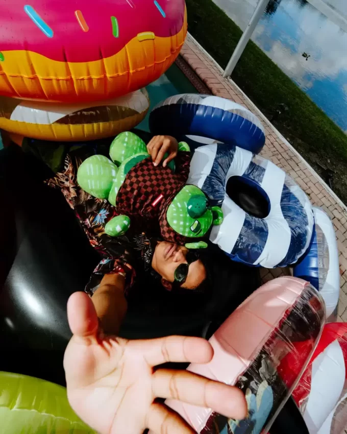 SHARKS IN PARIS FADE AWAY HOODIE MONEYBEAR TEDDYBEAR RUCKSACK