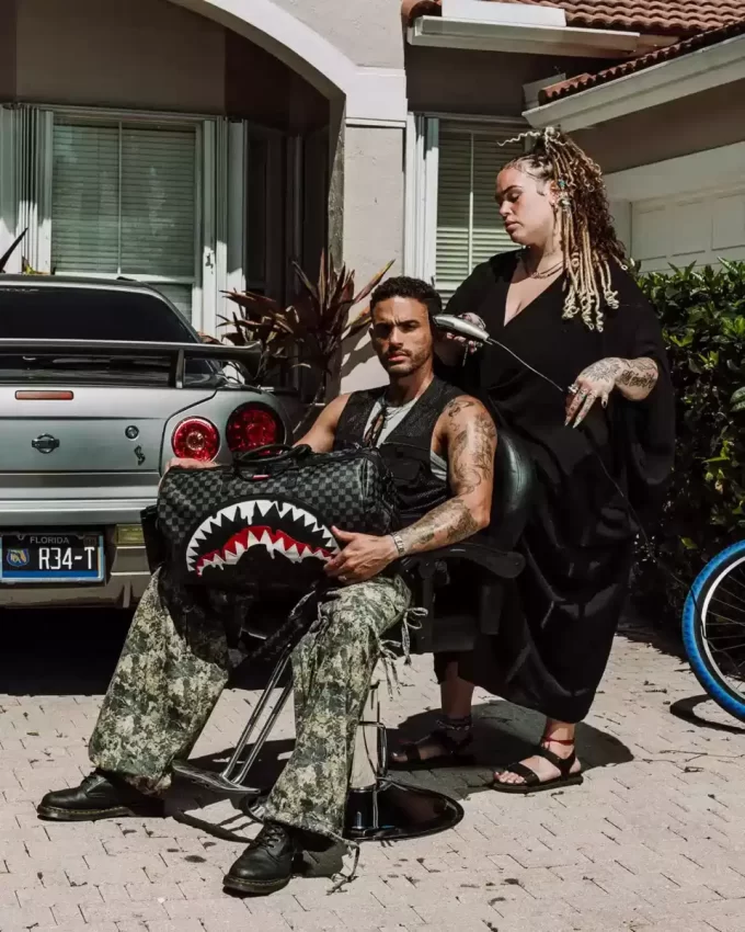 SHARKS IN PARIS THUNDERDRIP DUFFLE SHARKS IN PARIS THUNDERDRIP DUFFLE