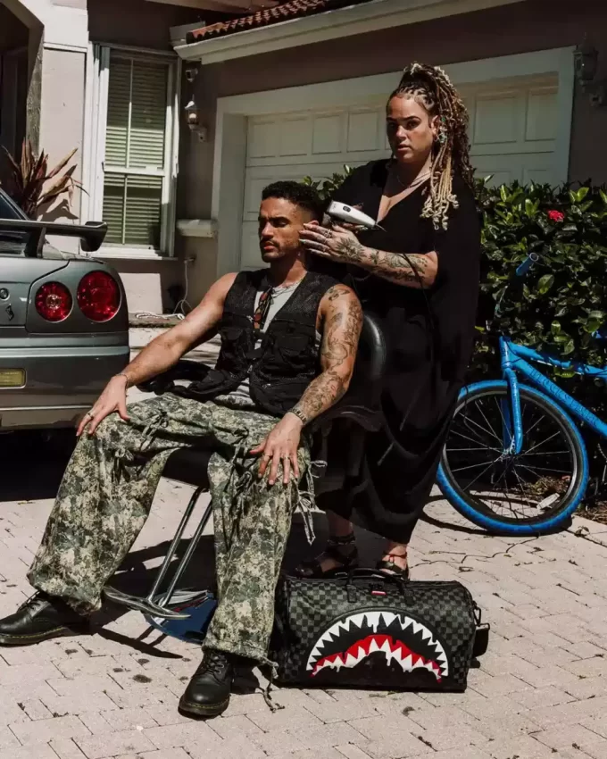 SHARKS IN PARIS THUNDERDRIP DUFFLE SHARKS IN PARIS THUNDERDRIP DUFFLE