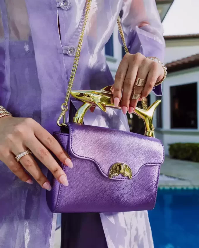 SHARKS OF THE GOLD OCEAN CLUTCH SHARKS OF THE GOLD OCEAN CLUTCH