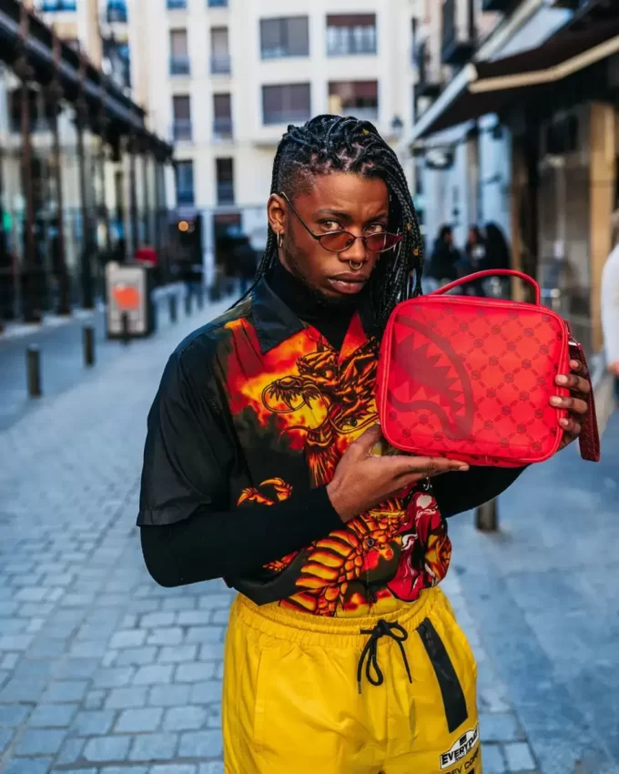SNACKPACKUNG MIT GELDMUSTER (auch bekannt als GELDTASCHE)