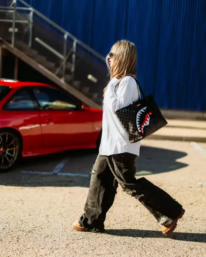 SPEED SHARK SIDE SWIPE TOTE