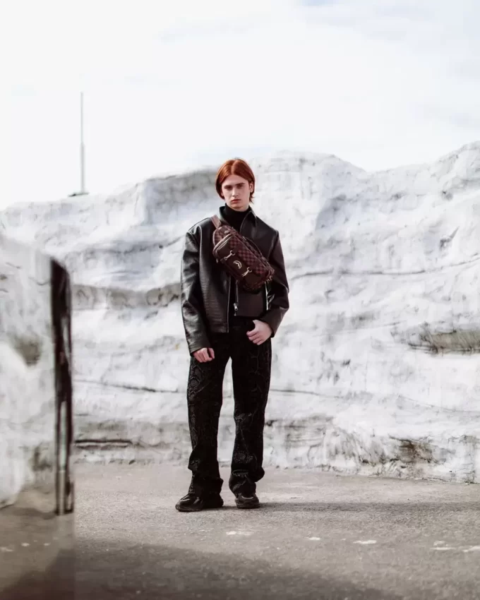 SPEZIALEINSAMEN LUFTFRACHT-UMHÄNGEBEUTEL