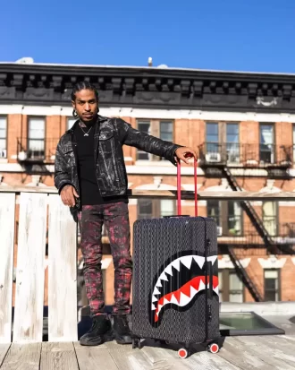 SPRAYGATTI REVV SHARKNAUTICS Hartschalenkoffer in voller Größe